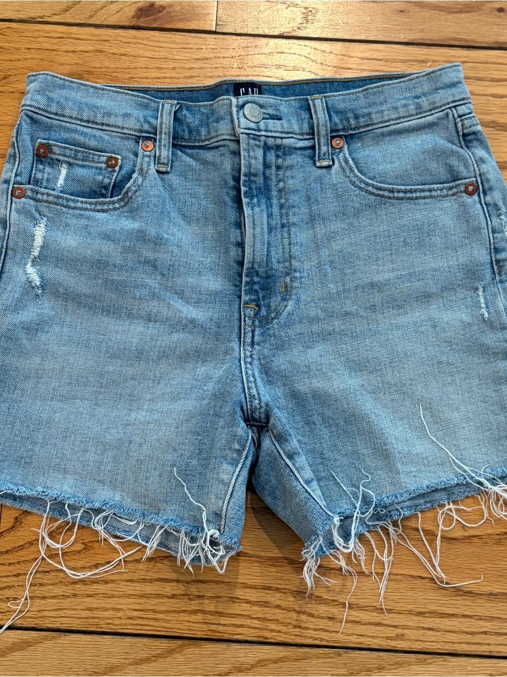 GAP Sz4 Classic Light Blue Denim high rise Cutoff Shorts - Women